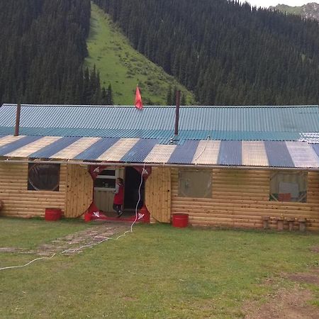 Ala-Kul Guesthouse In Altyn-Arashan Karakol Exterior foto