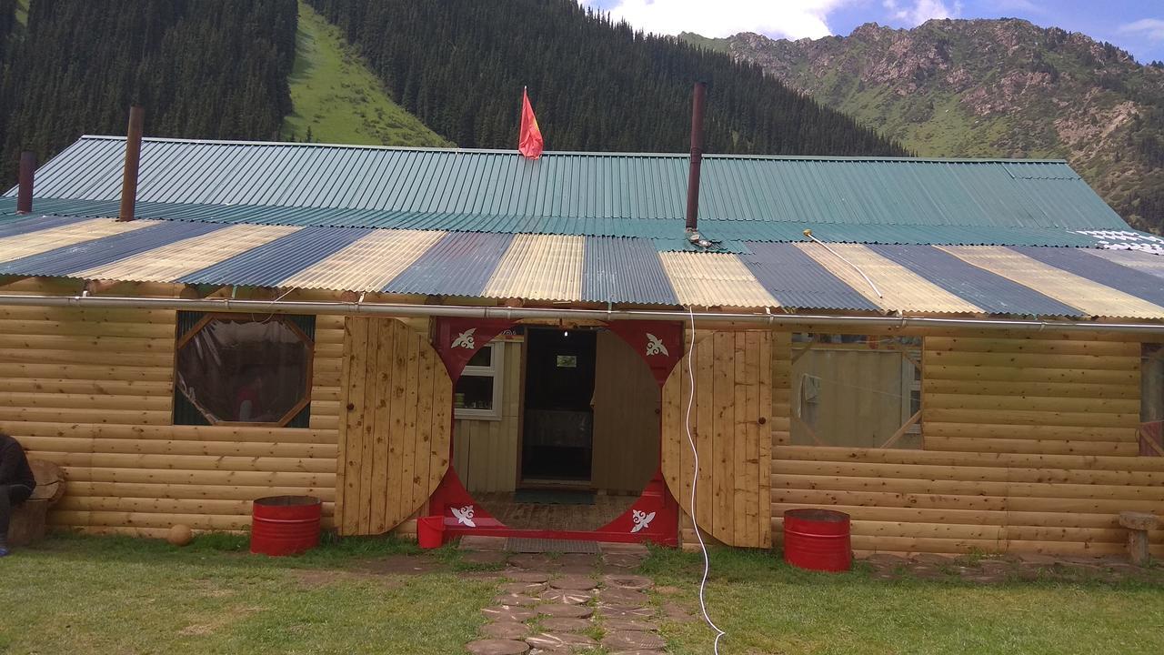 Ala-Kul Guesthouse In Altyn-Arashan Karakol Exterior foto